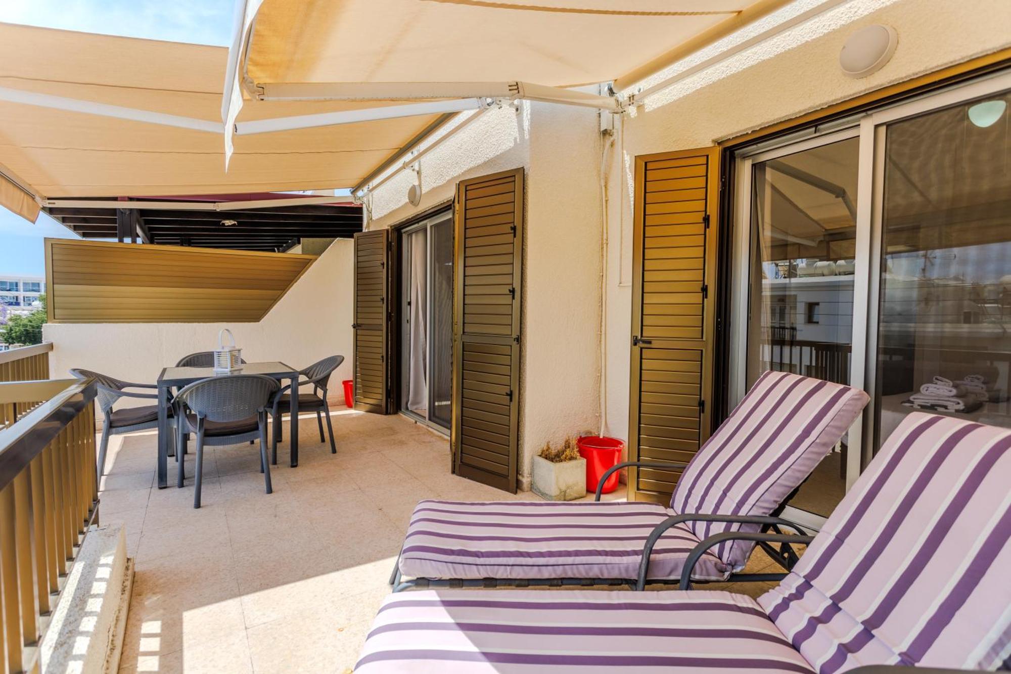 Margarita Gardens - Self Service Apartments Paphos Buitenkant foto